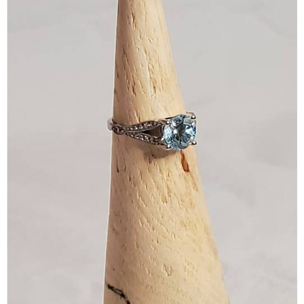 Sterling Silver Blue Topaz Ring